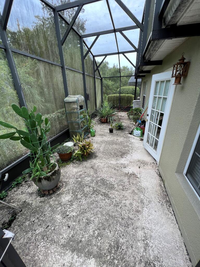 Lanai Before